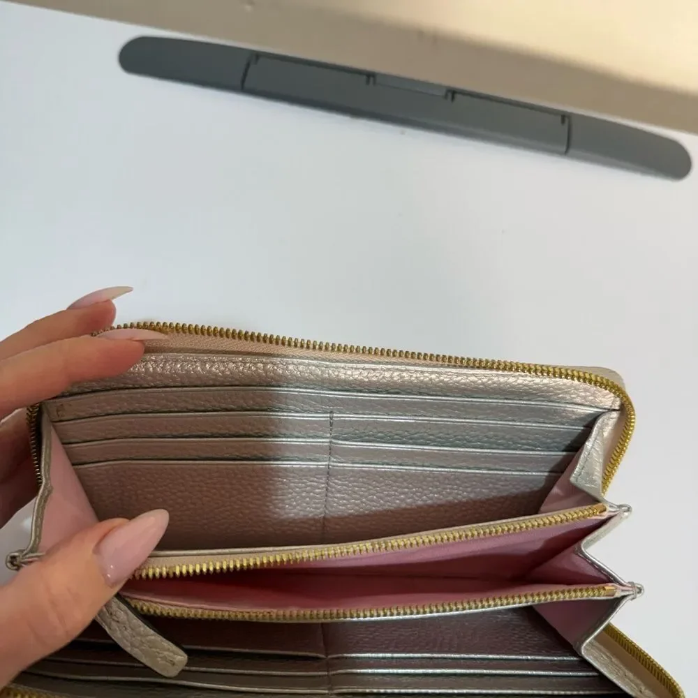 Chic Metallic Clutch Bag